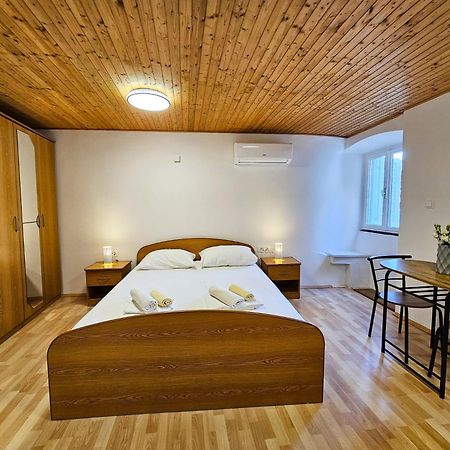 Apartment Kanavelic In Old Town Korcula Luaran gambar